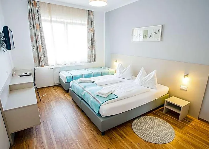 Motel22 I Parking Inclusive I 33 C Or - Breakfast Is On Us! Βιέννη