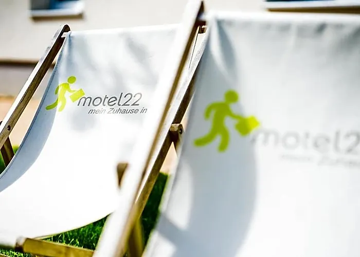 Motel22 I Parking Inclusive I 33 C Or - Breakfast Is On Us! 2*