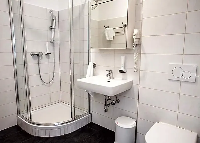 Μοτέλ Motel22 I Parking Inclusive I 33 C Or - Breakfast Is On Us! Βιέννη