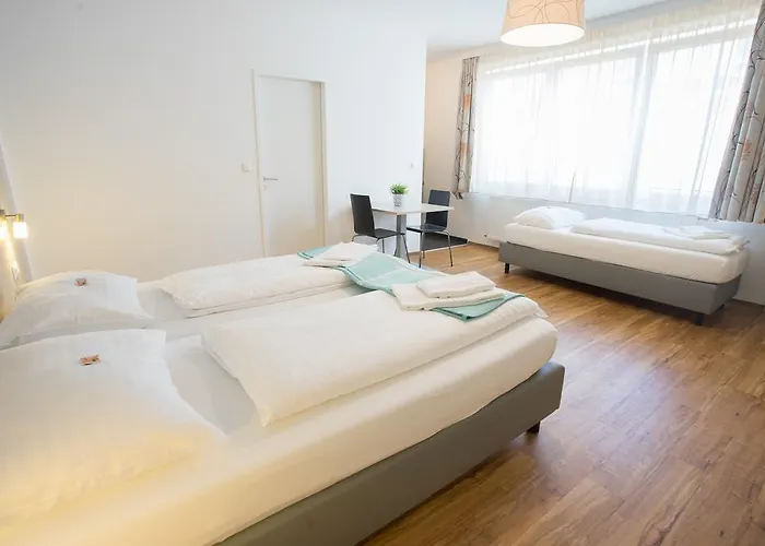 Μοτέλ Motel22 I Parking Inclusive I 33 C Or - Breakfast Is On Us!