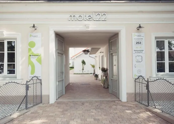 Motel22 I Parking Inclusive I 33 C Or - Breakfast Is On Us! Βιέννη