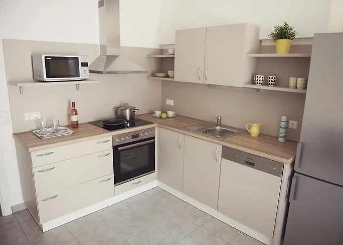 Μοτέλ Motel22 I Parking Inclusive I 33 C Or - Breakfast Is On Us! Βιέννη