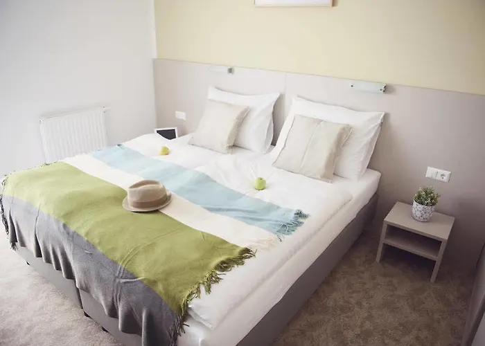 Μοτέλ Motel22 I Parking Inclusive I 33 C Or - Breakfast Is On Us!