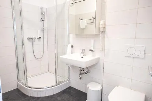 Μοτέλ Motel22 I Parking Inclusive I 33 C Or - Breakfast Is On Us!